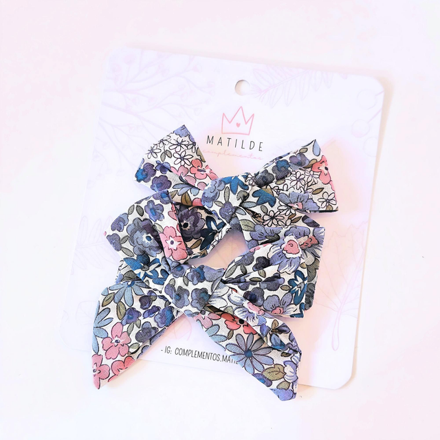 Pinza Par Azul Flores