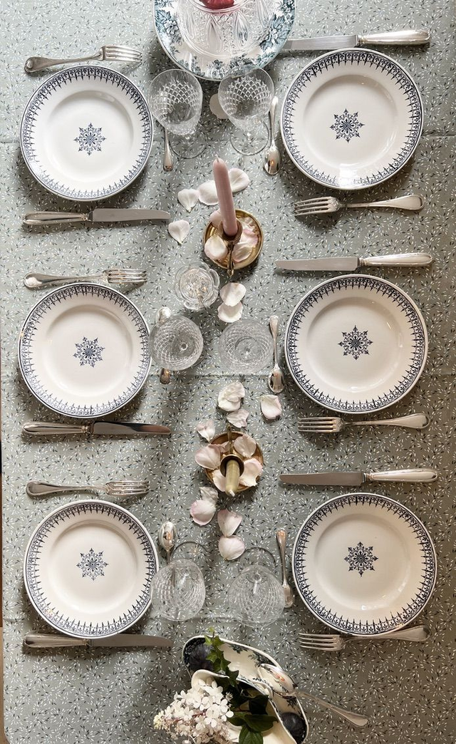 PRIMAX - Suite de 6 assiettes plates signées St Amand - Terre de Fer