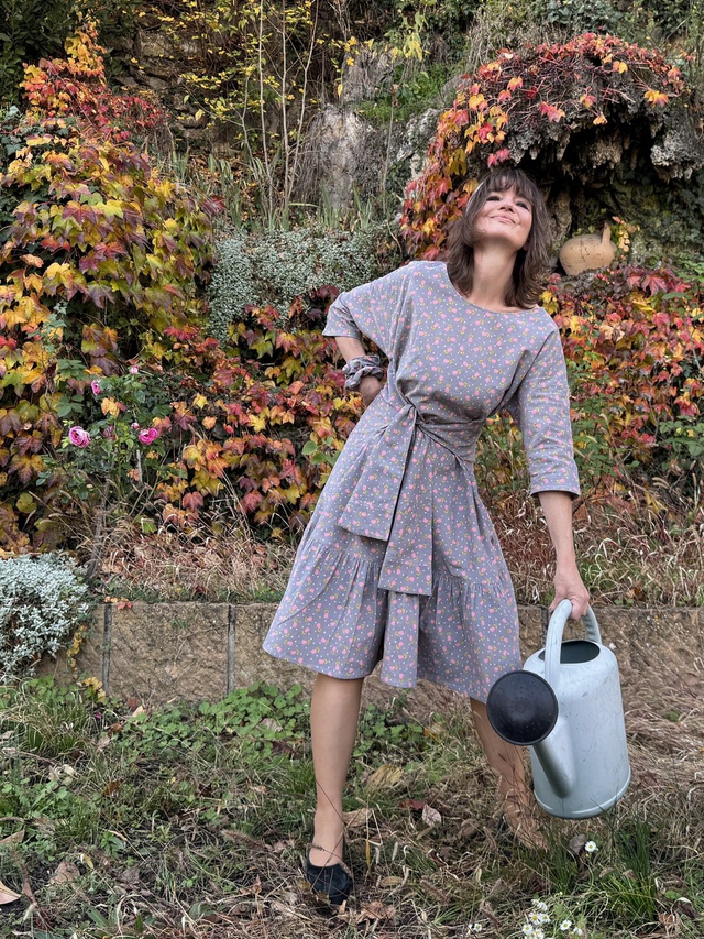 Robe Folkado velours gris fleuri