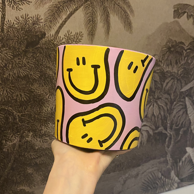 Medium Smiley Pink Pot