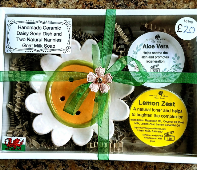  Ceramic Flower Soap Dish Gift Set