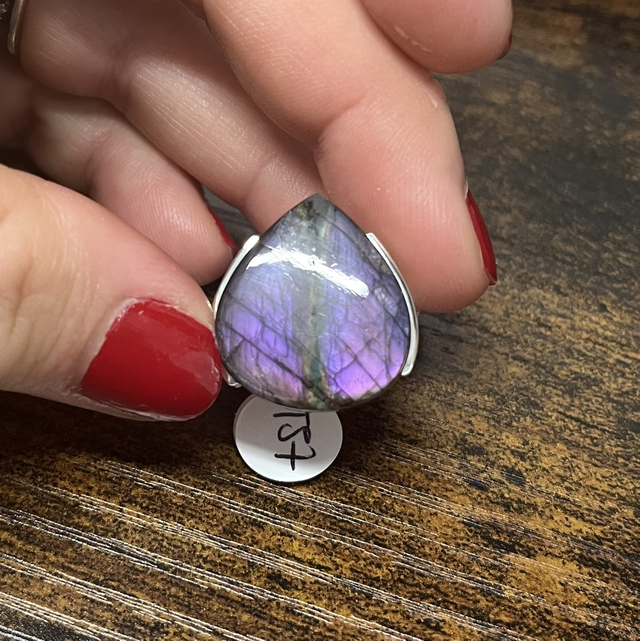 Bague en argent et Labradorite Violette - Taille 57
