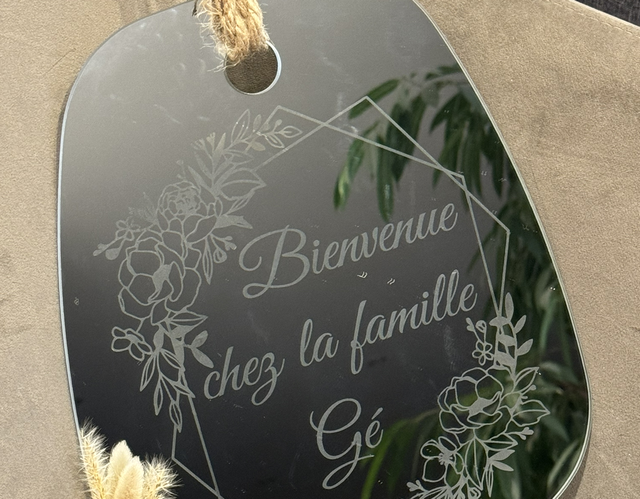 Miroir lumineux personnalisé 