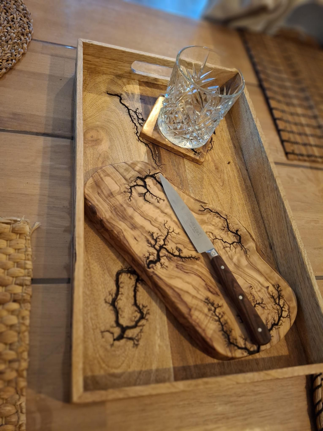 Planche à découper gravé en olivier