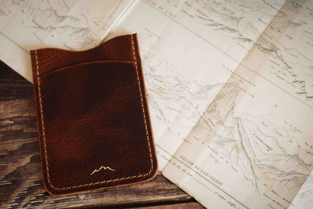 &quot;EOLE&quot; - Porte-carte minimaliste en cuir tannage végétal - couleur cognac