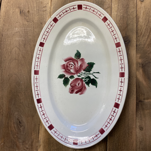 Plat ovale fleur vert et bordeaux