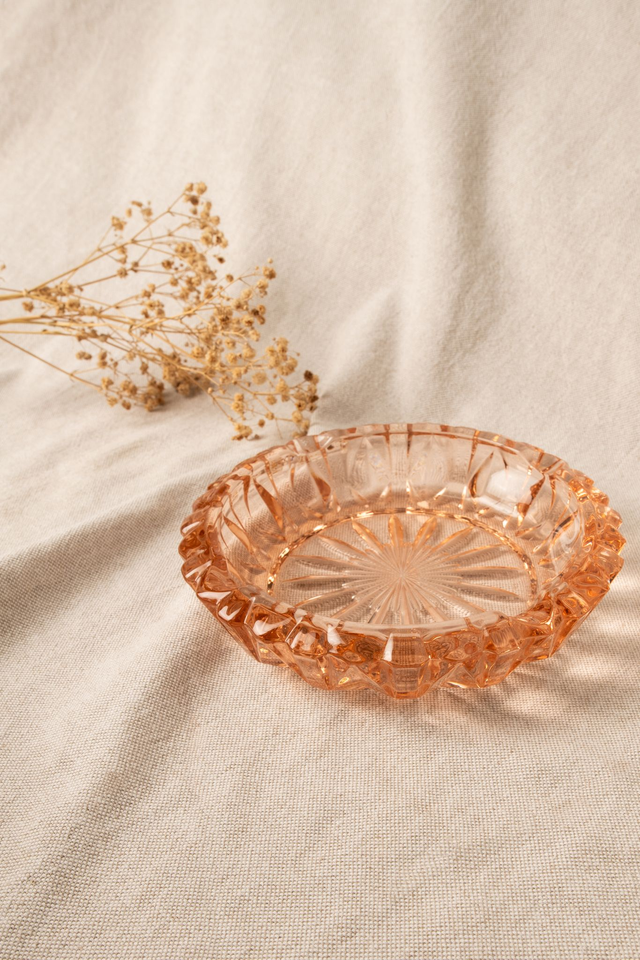 Cendrier vintage en verre ciselé rose ✨