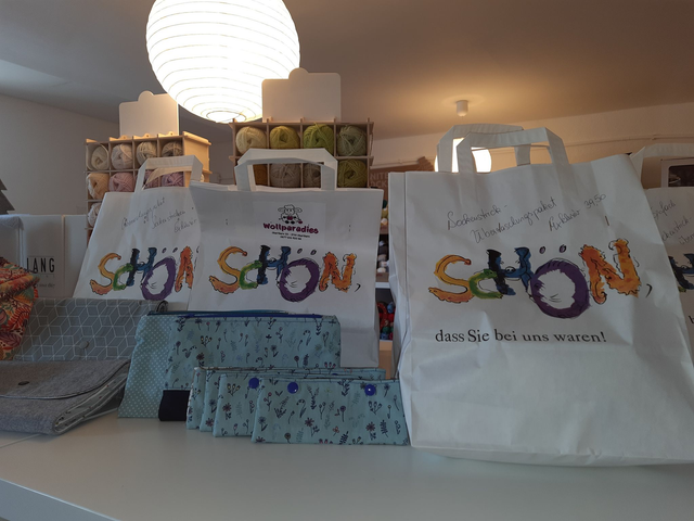 Sockenwolle Überraschungspaket 4 fädig - 400 Exklusive Sockenwolle