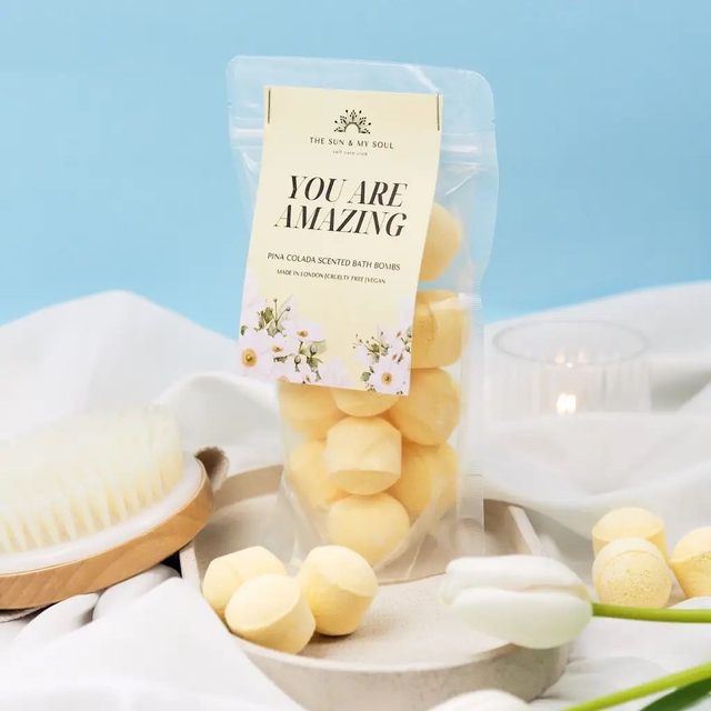 Amazing Pina Colada Mini Bath Bomb Gift | 15 Mini Bath Bomb Fizzers