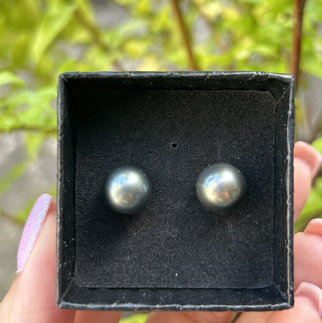 Clous d’oreilles Grosses perles 1