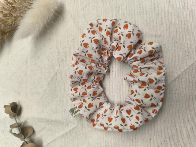 Chouchou upcyclé à motifs brique