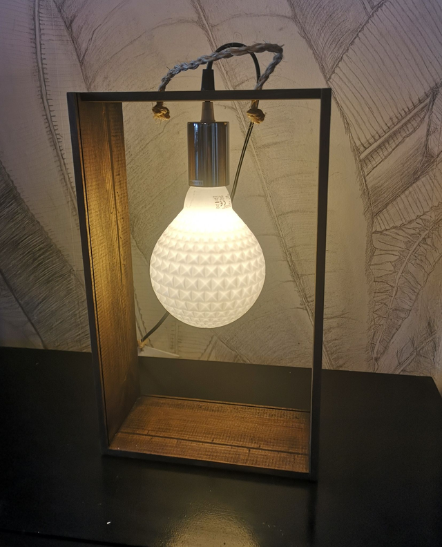 Lampe "L'Épure" – Design Contemporain en Bois- Gamme ligne pure