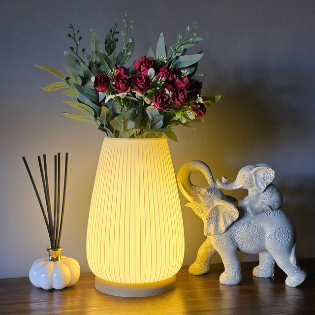 The Solis Vase Lamp