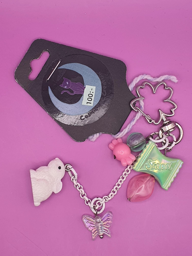 Keychain Rabbit White 2