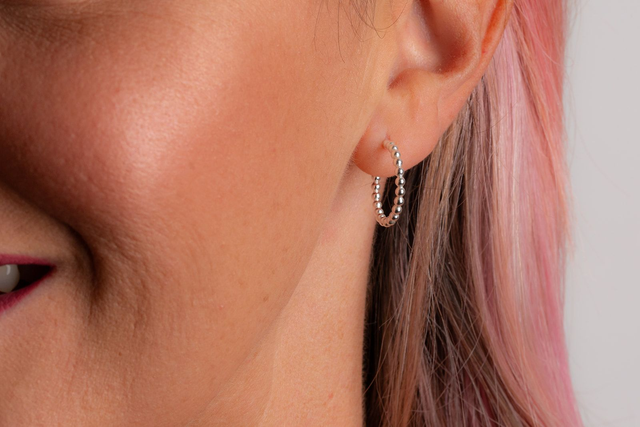 Beaded small hoop earrings 