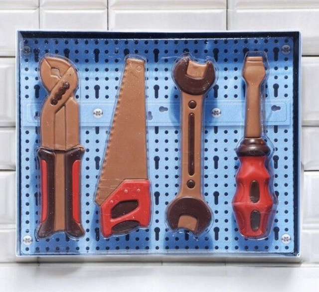 COFFRET INSOLITE SET OUTILS EN CHOCOLAT 