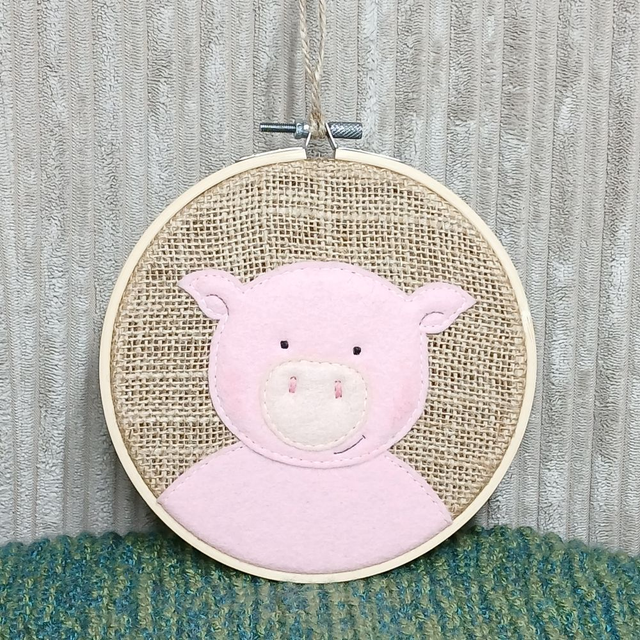 Farmyard Range, hoop art. Pig design. Made with wool felt, hand-sewn onto hessian Wall art. 