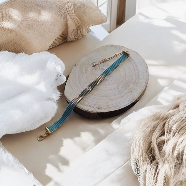 Bracelet vert, bleu et or