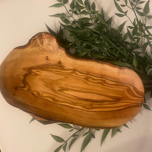 Handcrafted Olive Wood Plates | Natural Wooden Dinnerware | Rustic Serving Plate | Mediterranean Kitchen Decor