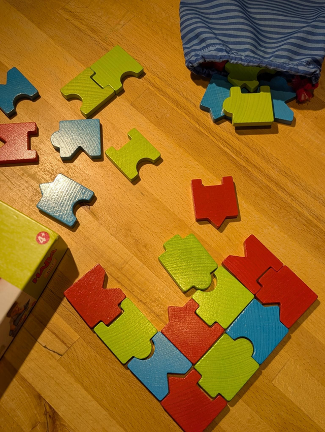 Tactile Domino Haba - Prix neuf : 29.95 euros