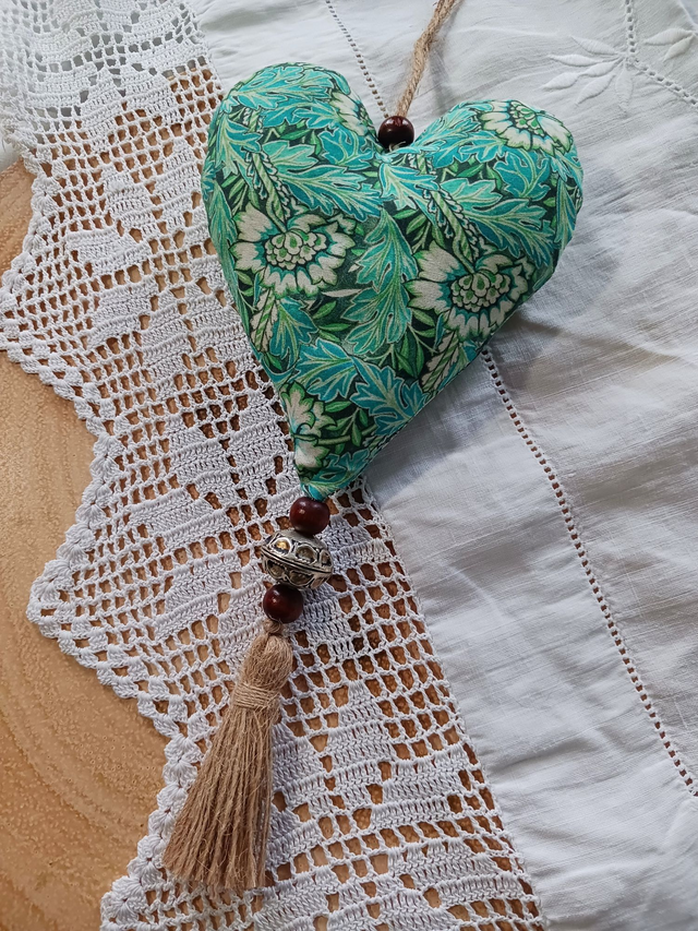 Art Nouveau Boho Tassel Hearts
