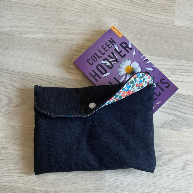 Pochette à livre poche - Jeans &amp; Vintage Flowers 