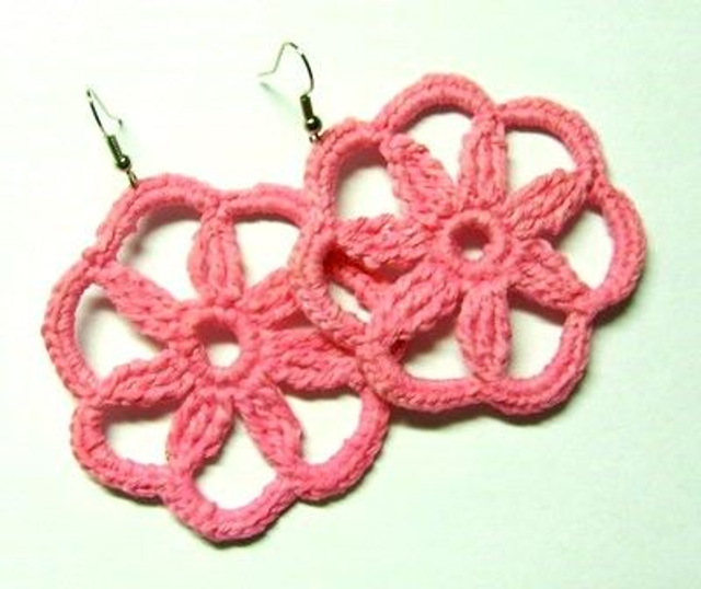 Virkatut Kukka- korvakorut, pinkki 