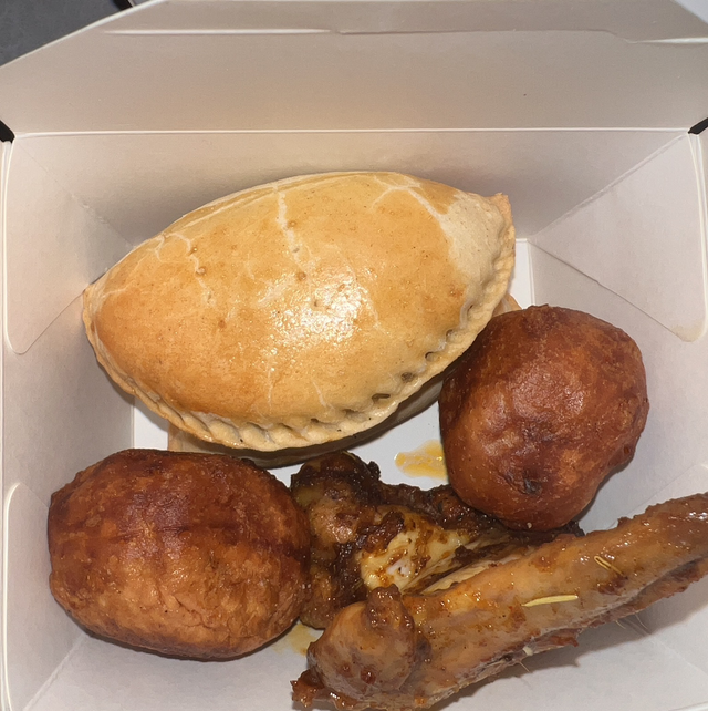 THE BAKEHOUSE MINI (CHICKEN WINGS) SNACK BOX