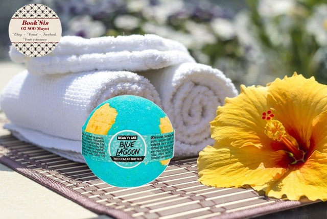 Bombe de bain 150 gr " Lagon bleu ( Avec beurre de cacao ) "