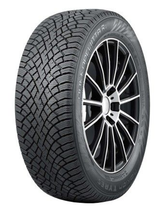 MINI Cooper E:n 17" kitkarenkaat (Nokian Tyres Hakkapeliitta R5 XL)