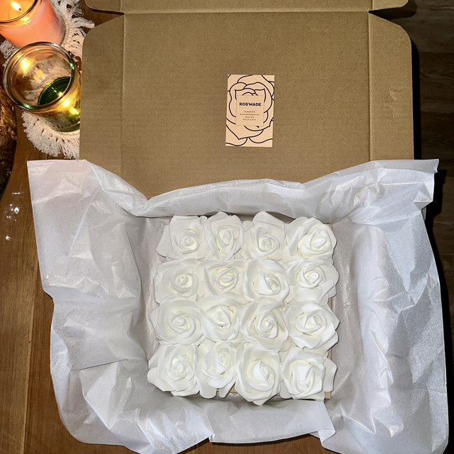 Cadre de rose blanche