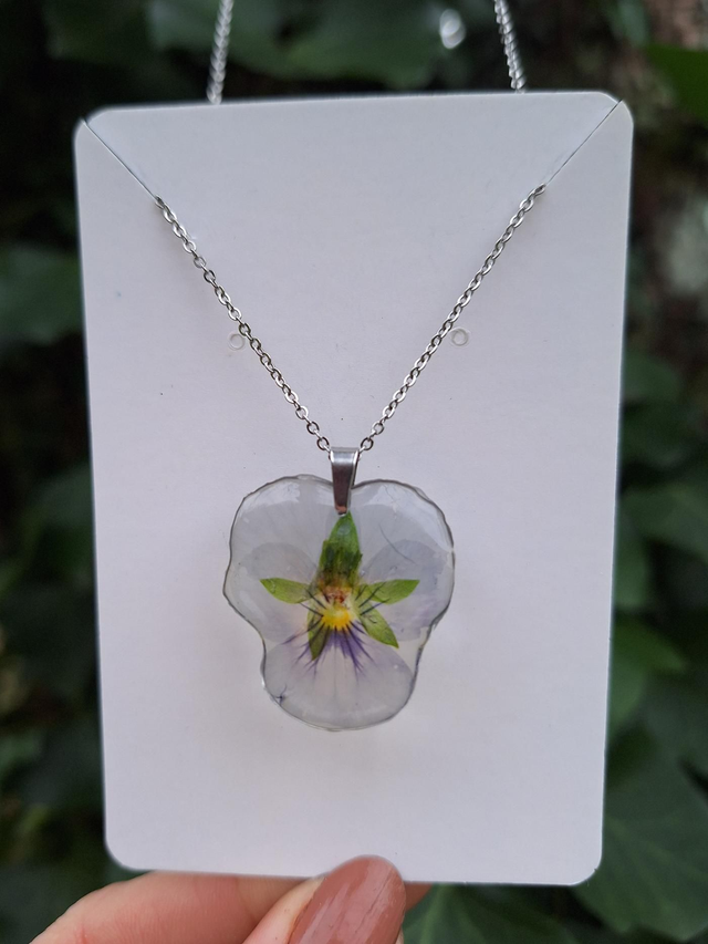 Collier petite Pensée • Viola cornuta • 