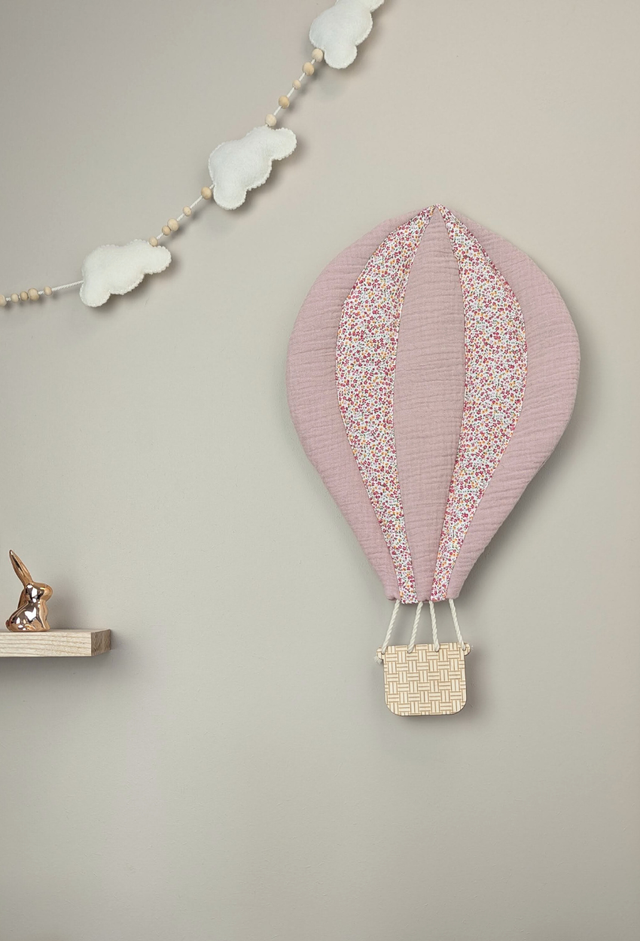   Décoration montgolfière - rose pâle et liberty