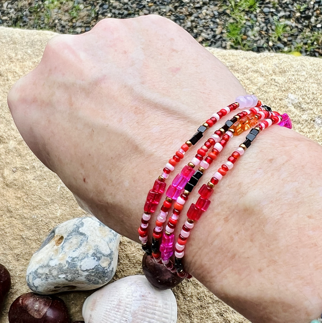 Bracelet 4 tours &amp; Sautoir/ Patchwork Rouge,rose,noir…