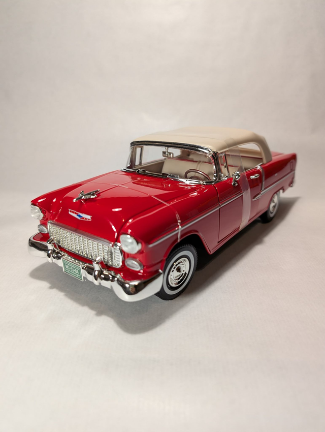 Motormax :1955 chev Bel air convertible red - scale-1:18.