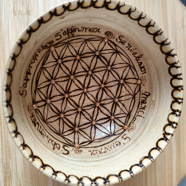 Bol fleurs de vie.  Recharge pierres 