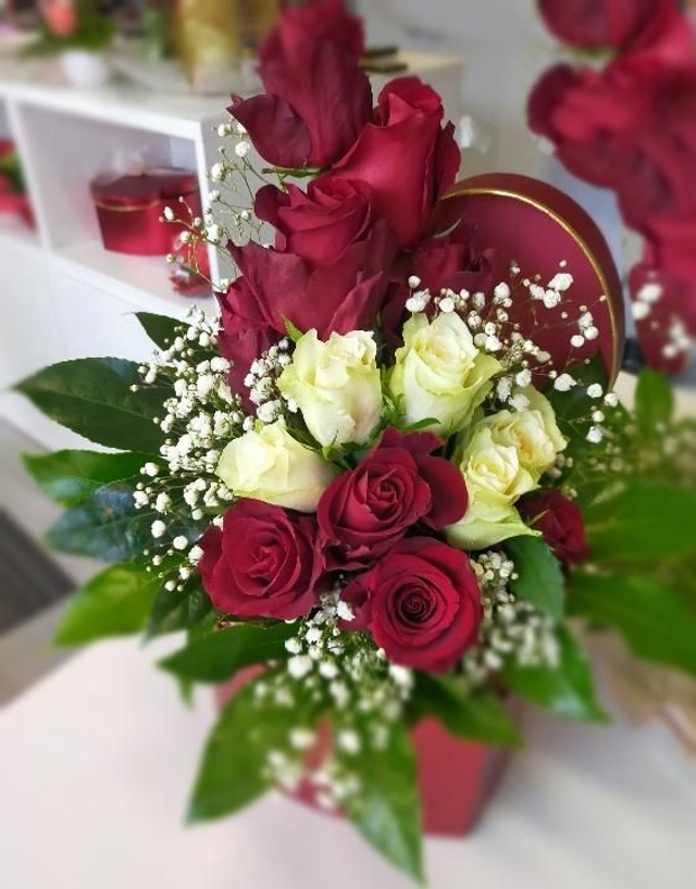 Flowerbox Con Rose Rosse Reciso