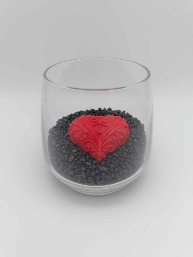 Verre avec coeur en porcelaine froide