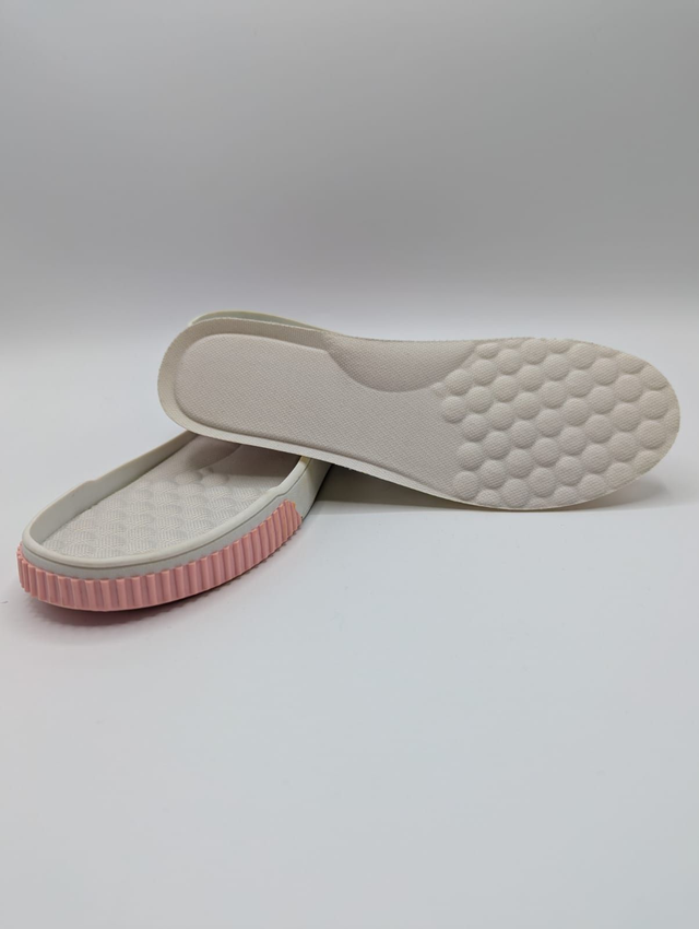 Semelles pour chaussures crochetées enfants – avec trous + semelles intérieures incluses