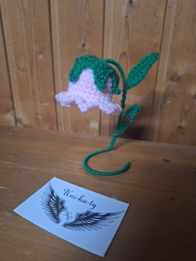 Kleine Blumenlampe gehäkelt