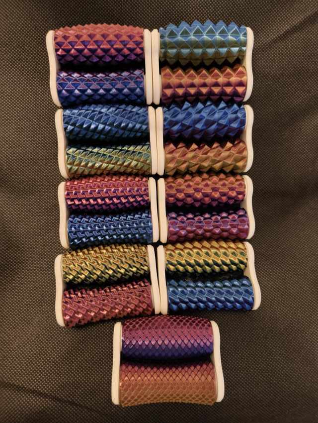 Hand Roller Fidget - Red/Blue/Gold - Large