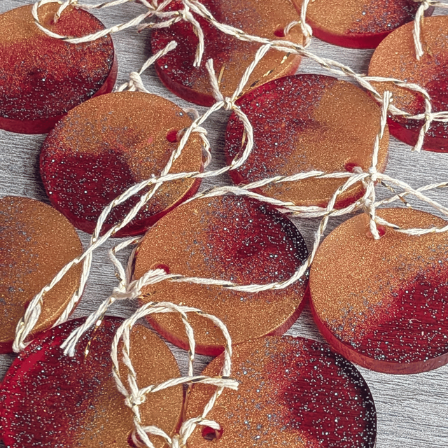 12 Suspensions de Noël en résine époxy personnalisables | couleurs Rouge - or 