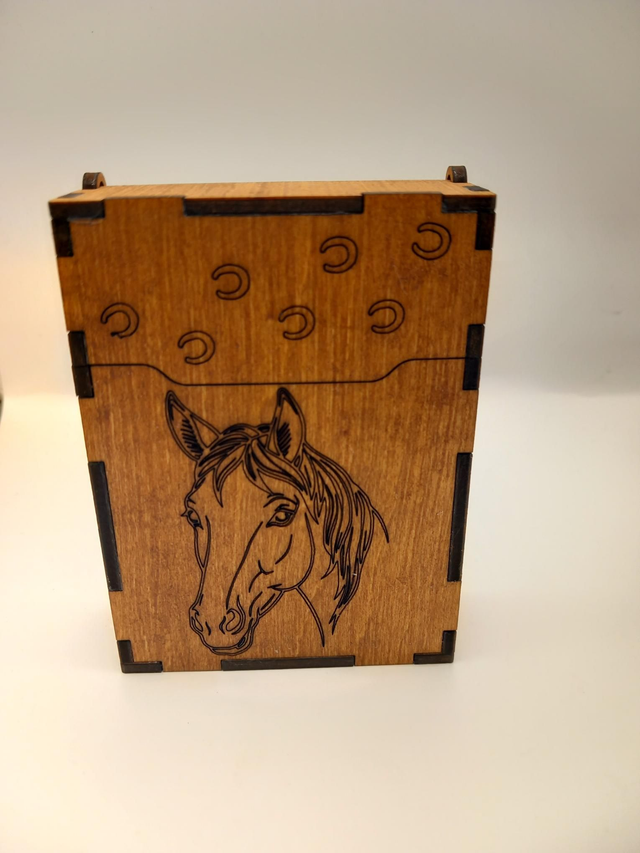 Boîte jeux de cartes "cheval"