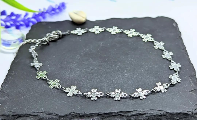 Stainless Steel Flower Cross Patterned Anklet