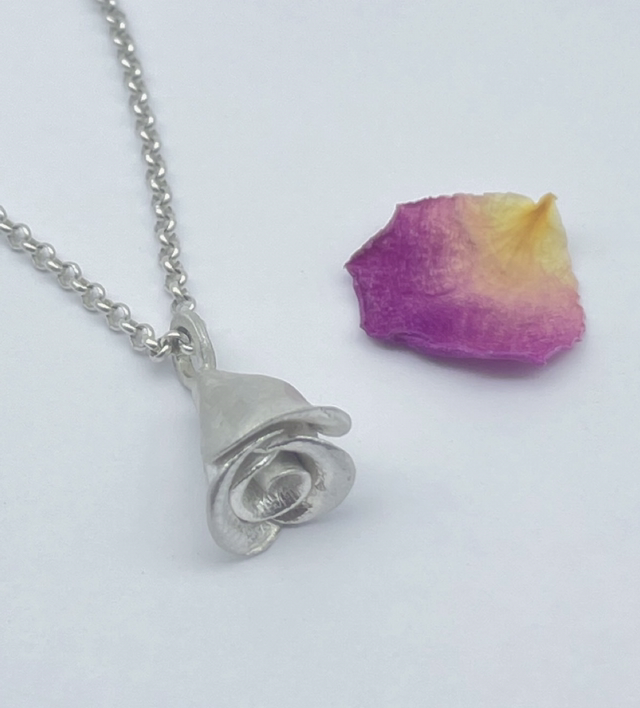 Rose ~ bell necklace 