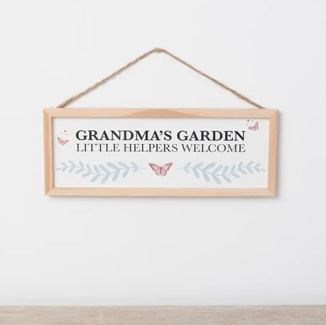 GRANDMAS GARDEN SIGN 