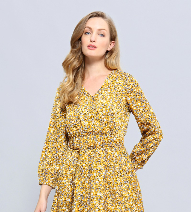 80-5. Robe courte patineuse