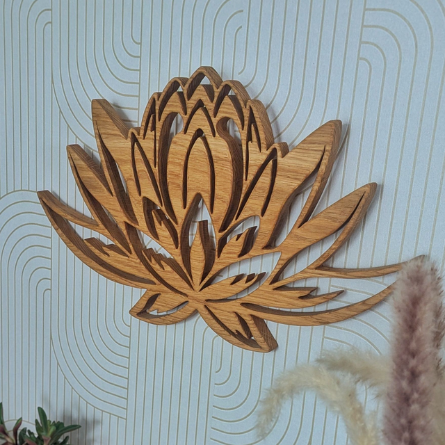 Fleur de lotus en chêne massif