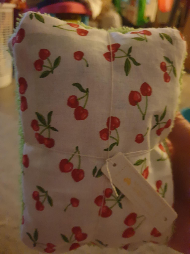 Eponges Motif Cerises. Couture fait maison Annoeullin Lille 