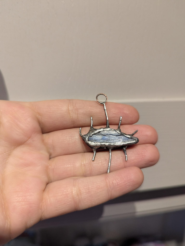 Blue kyanite necklace eye 